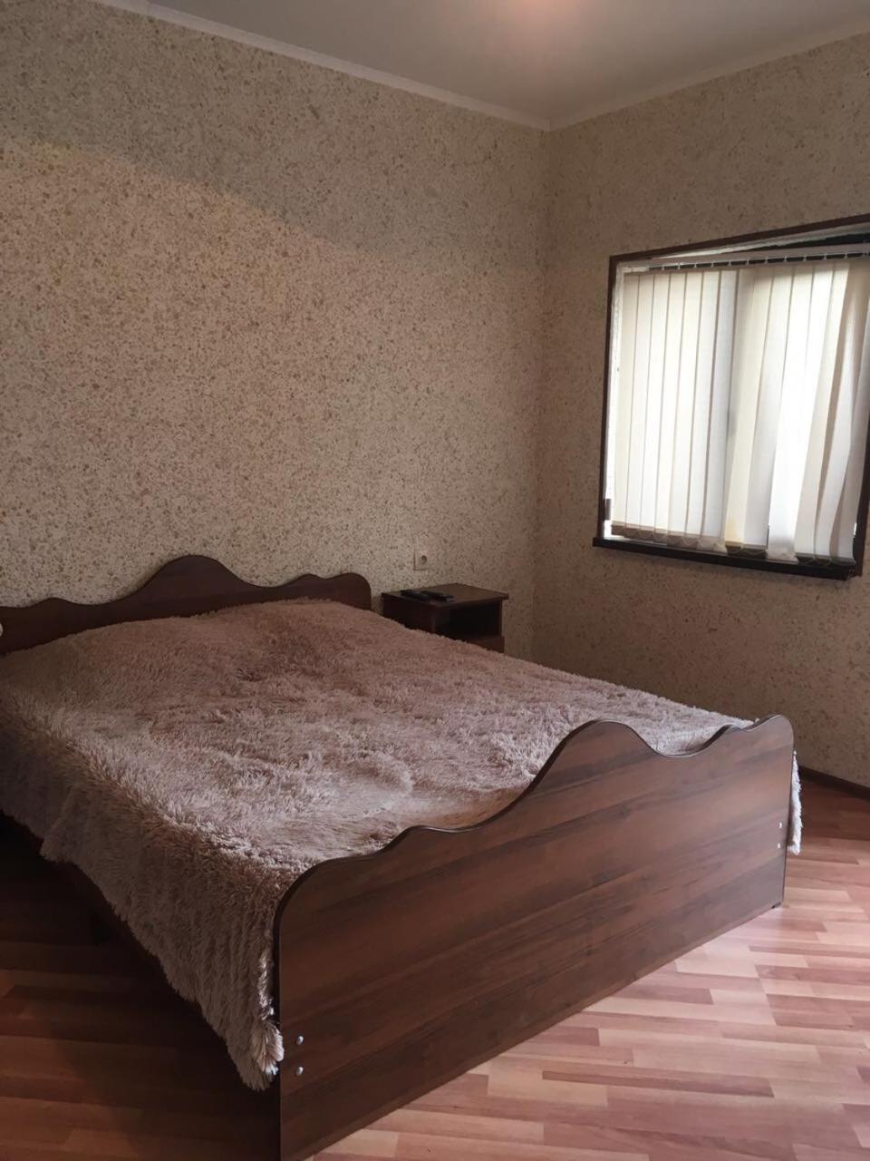 Esnat Guest House Титова 25А Сухуми Екстериор снимка