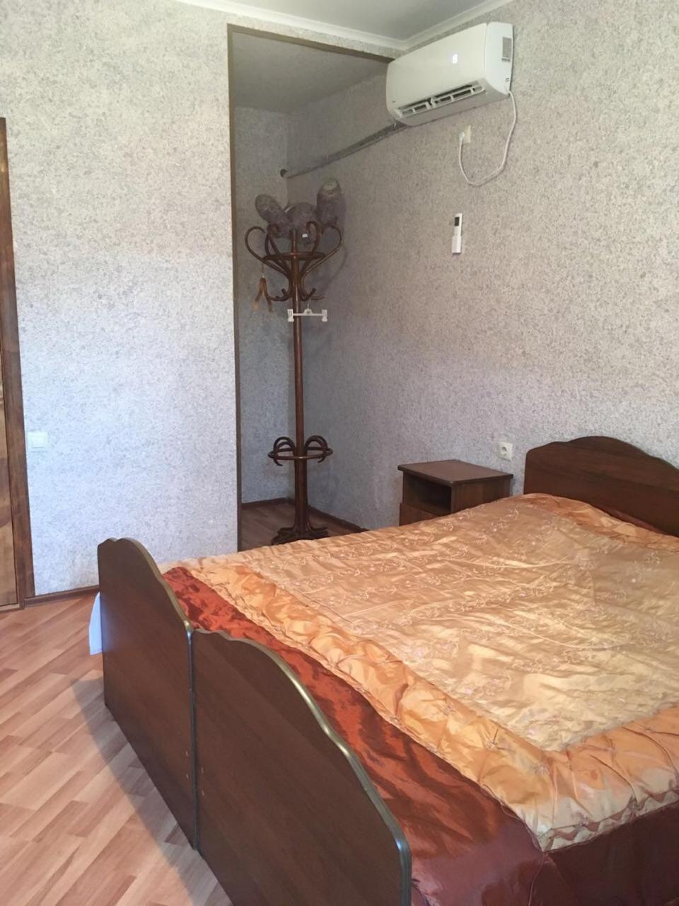 Esnat Guest House Титова 25А Сухуми Екстериор снимка